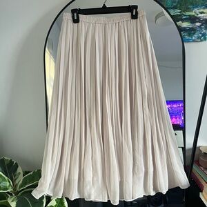 Uniqlo Cream A-Line Pleated Skirt
